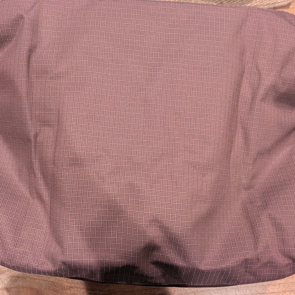 Patagonia 40L Burgundy Travel Bag - Picture 5 of 7